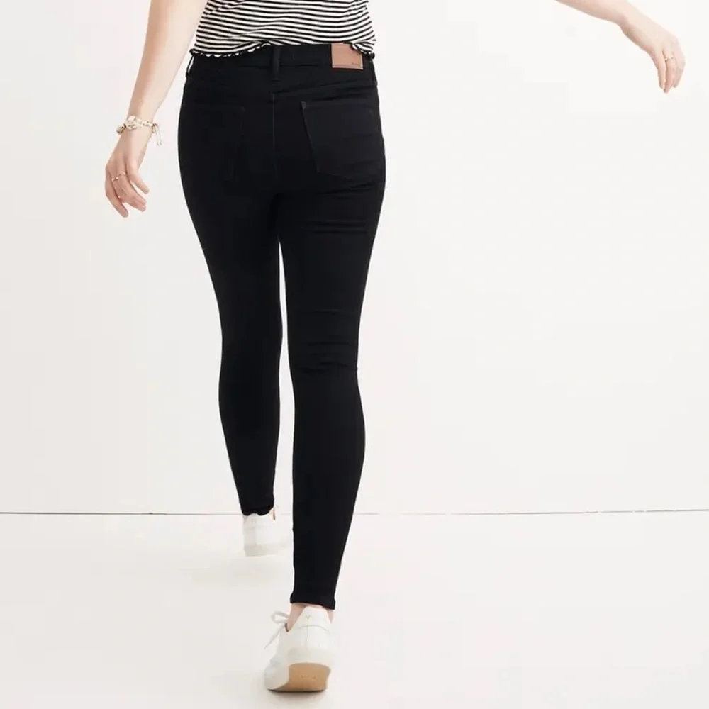 Madewell Roadtripper Jeans - Picture 2 of 15